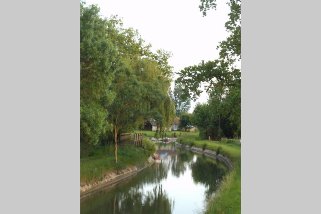 Gite Aniel Meuble Au Coeur Du Marais Poitevin Maille (Vendee) Exterior foto